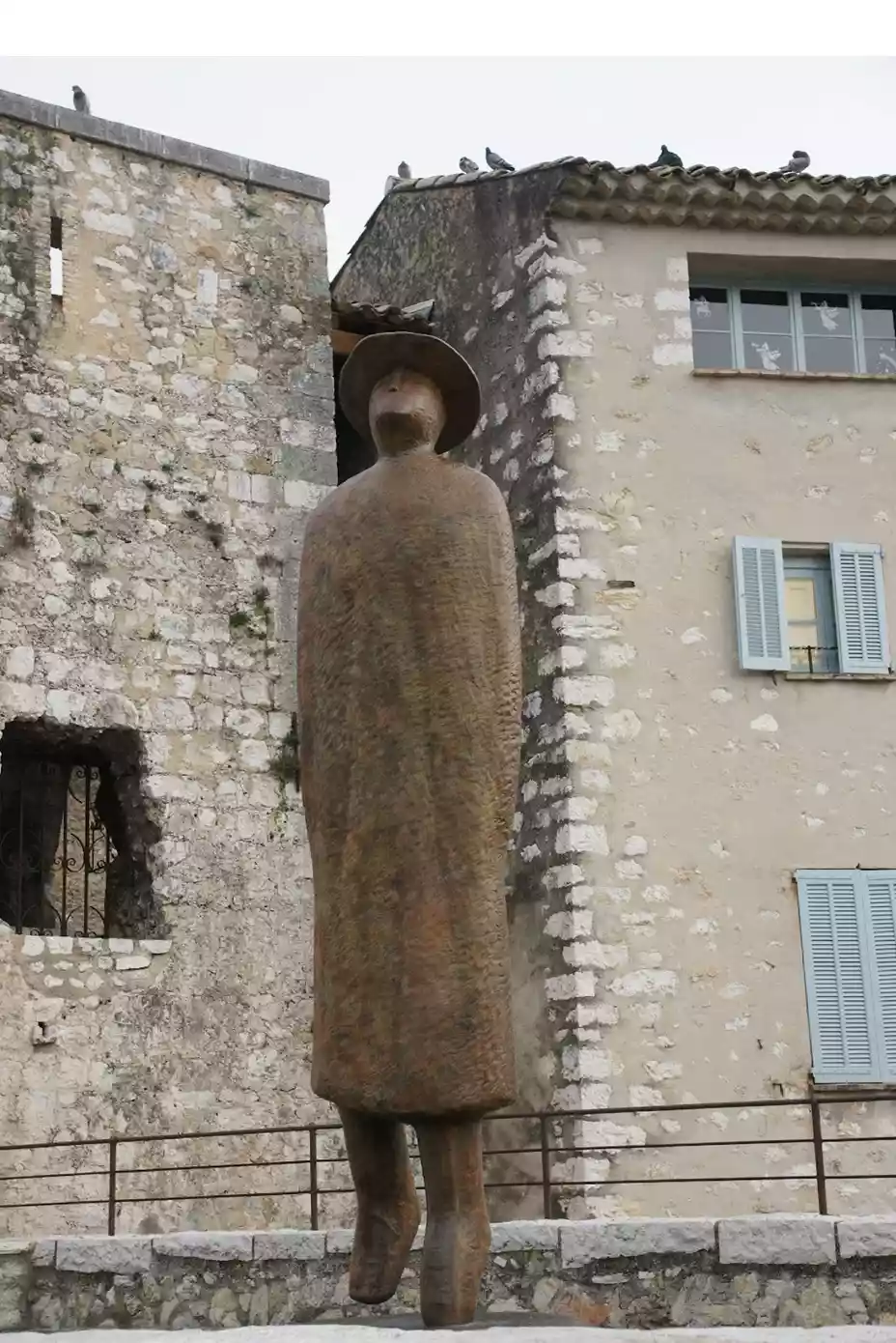 L'envol, Sculpture de Jean-Michel Folon, St Paul-de-Vence